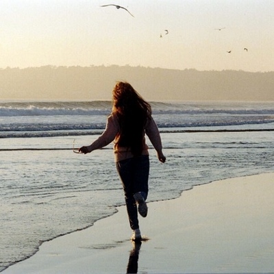 running on beach (400x400)