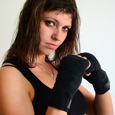 girl ready to punch (400x400)